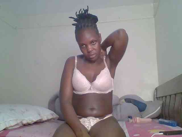 Hot-sexy-bitch webcam