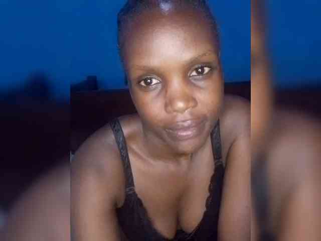 Hot-sexy-bitch webcam