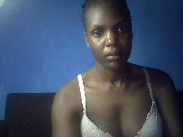 Hot-sexy-bitch webcam