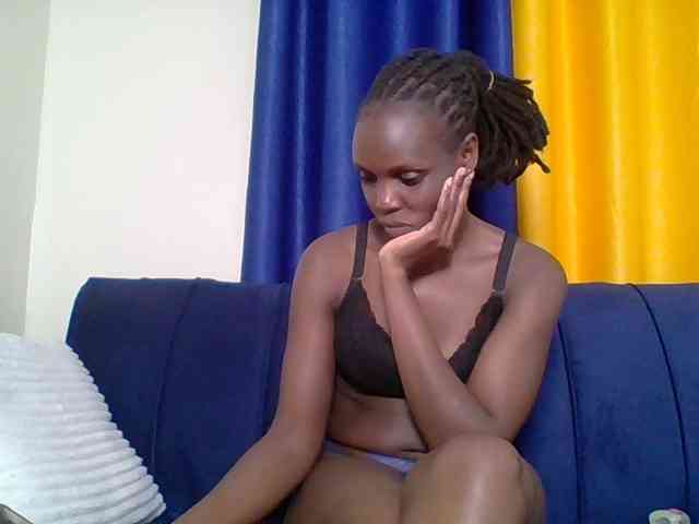 Hot-sexy-bitch webcam