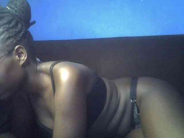 Hot-sexy-bitch webcam