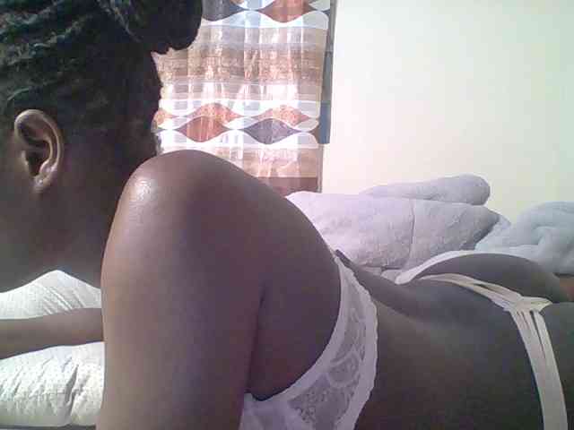 Hot-sexy-bitch webcam