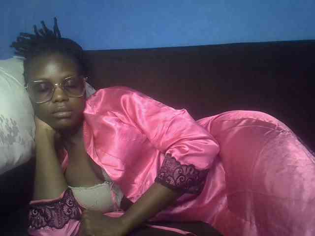 Hot-sexy-bitch webcam