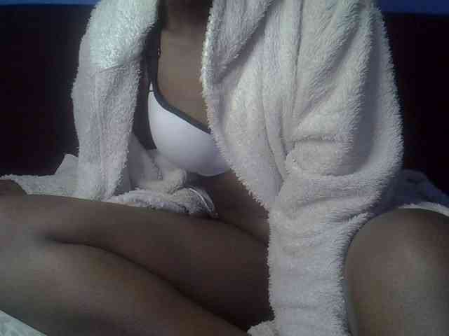 Hot-sexy-bitch webcam