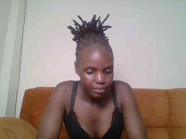 Hot-sexy-bitch webcam