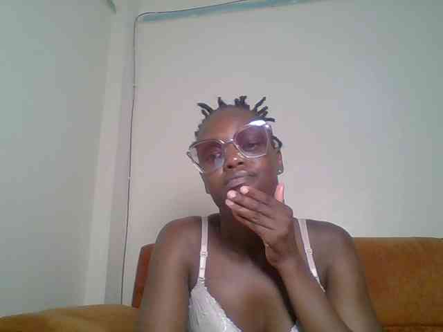 Hot-sexy-bitch webcam