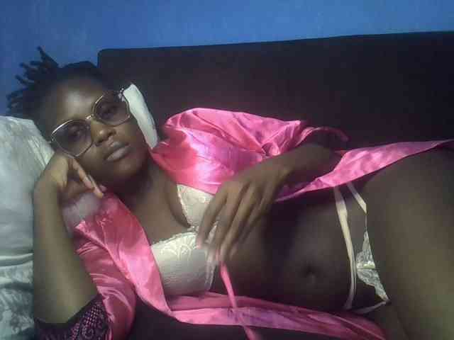 Hot-sexy-bitch webcam