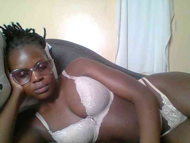 Hot-sexy-bitch webcam