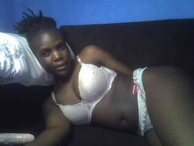 Hot-sexy-bitch webcam