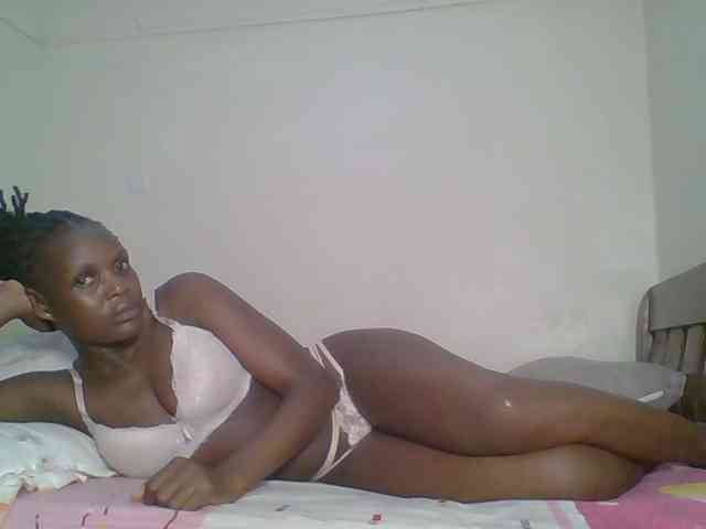 Hot-sexy-bitch webcam