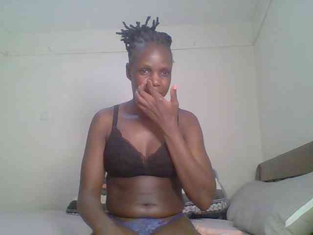 Hot-sexy-bitch webcam