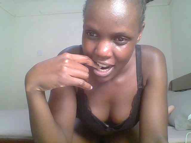 Hot-sexy-bitch webcam