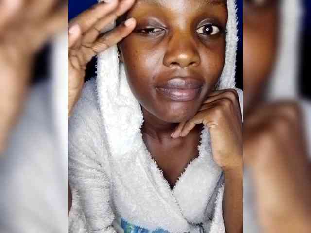 Hot-sexy-bitch webcam