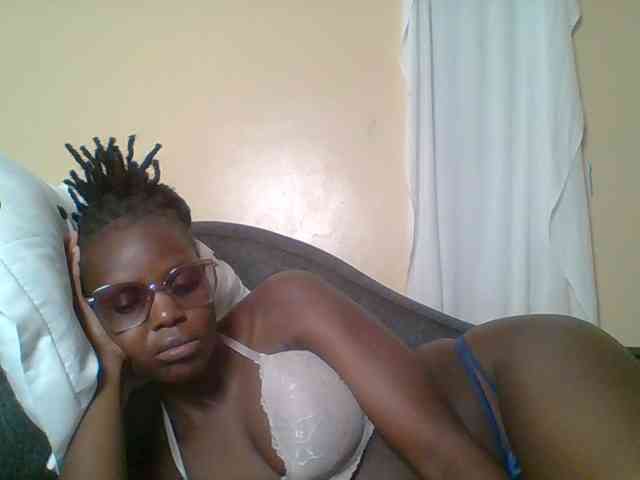 Hot-sexy-bitch webcam