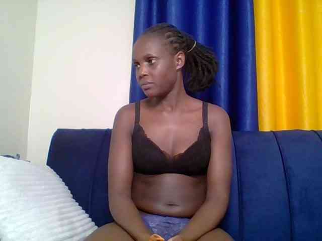 Hot-sexy-bitch webcam