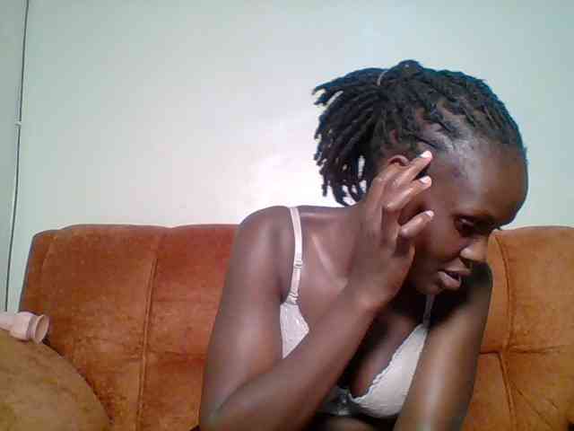 Hot-sexy-bitch webcam