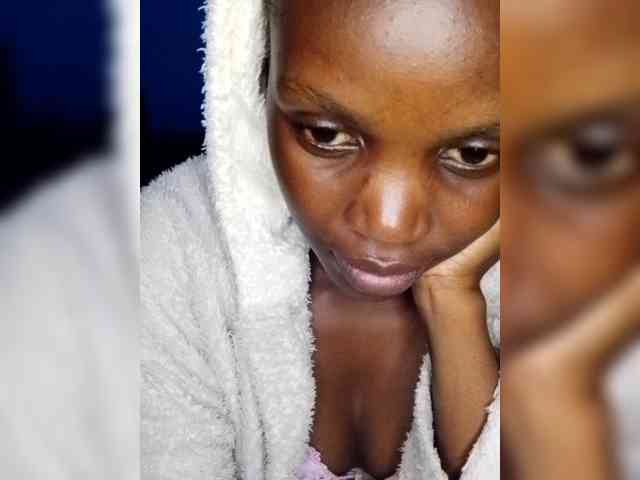 Hot-sexy-bitch webcam