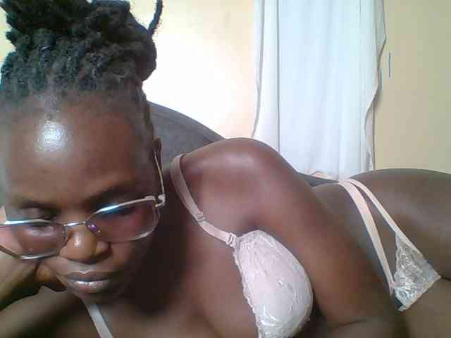 Hot-sexy-bitch webcam