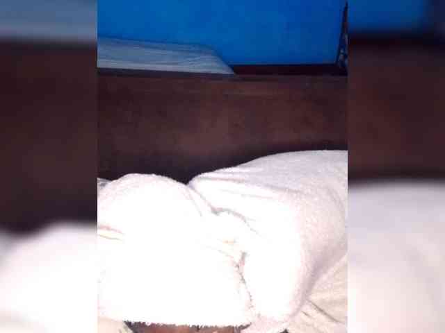 Hot-sexy-bitch webcam