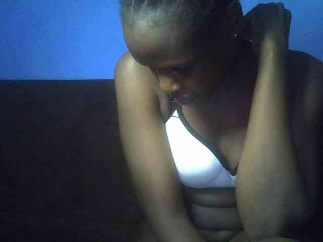 Hot-sexy-bitch webcam