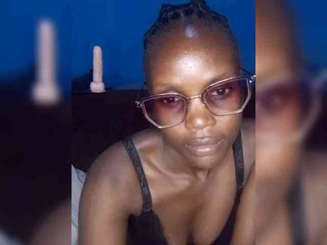 Hot-sexy-bitch webcam