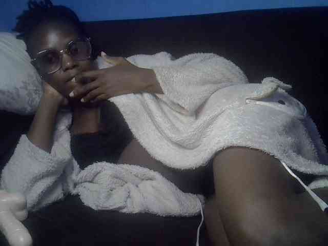 Hot-sexy-bitch webcam