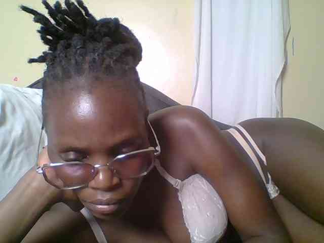 Hot-sexy-bitch webcam