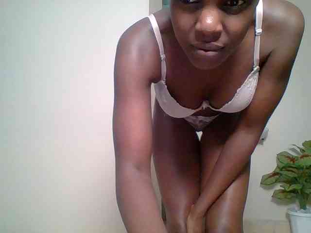 Hot-sexy-bitch webcam