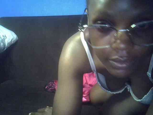 Hot-sexy-bitch webcam