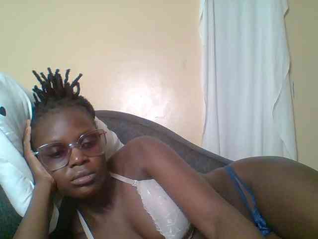 Hot-sexy-bitch webcam