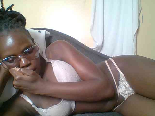 Hot-sexy-bitch webcam