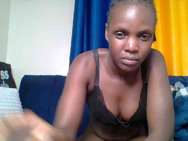 Hot-sexy-bitch webcam