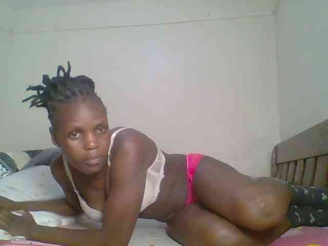 Hot-sexy-bitch webcam