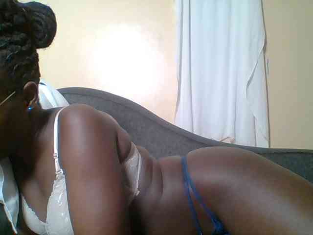 Hot-sexy-bitch webcam