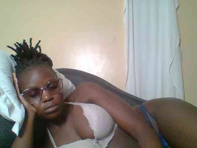 Hot-sexy-bitch webcam