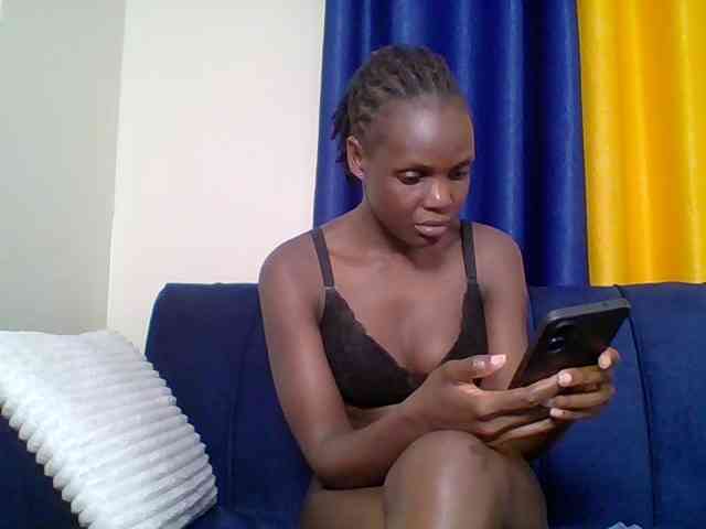 Hot-sexy-bitch webcam