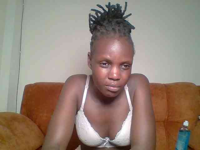 Hot-sexy-bitch webcam