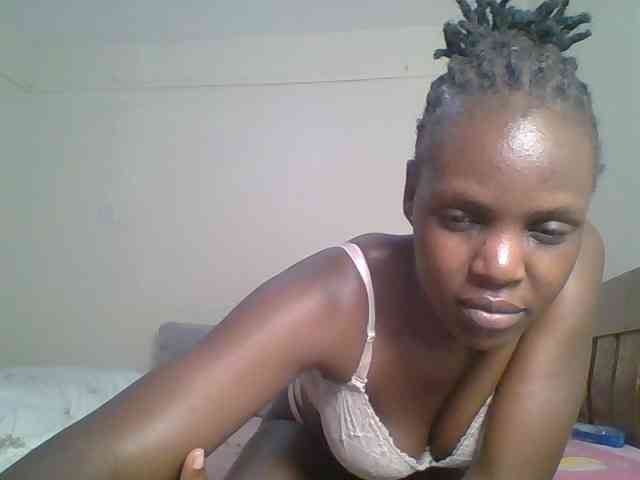 Hot-sexy-bitch webcam