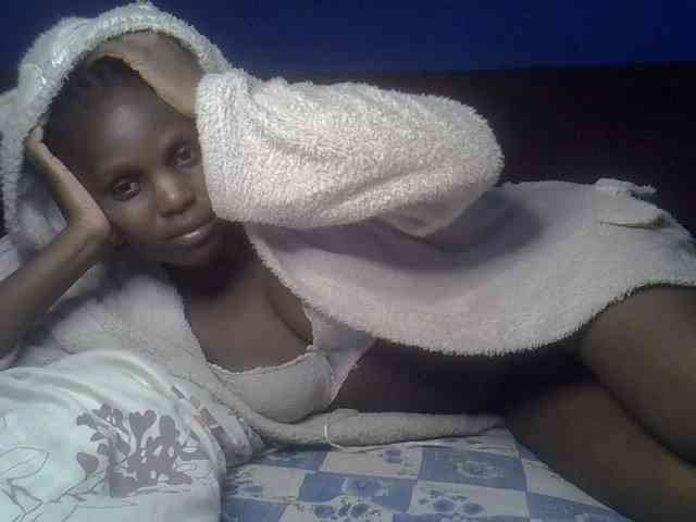 Hot-sexy-bitch webcam