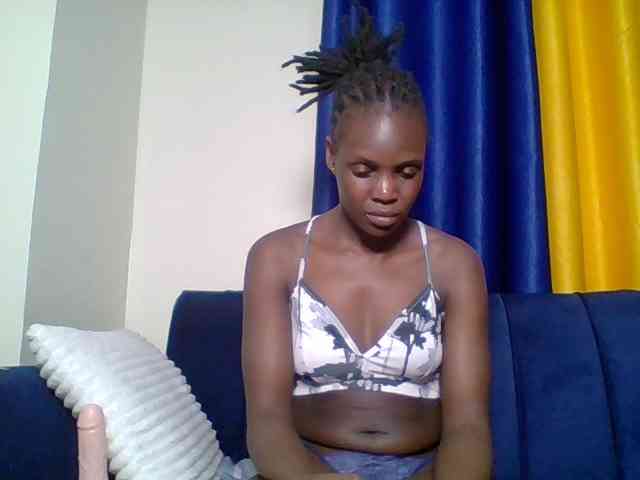 Hot-sexy-bitch webcam