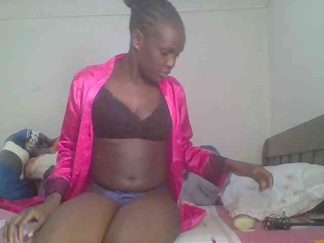 Hot-sexy-bitch webcam