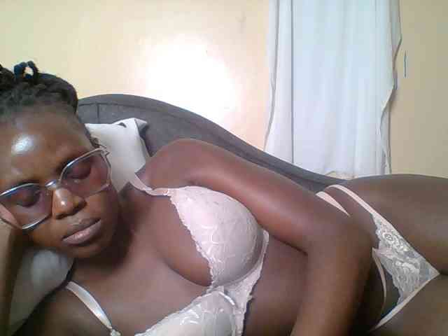 Hot-sexy-bitch webcam