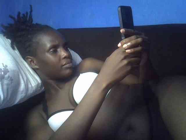 Hot-sexy-bitch webcam