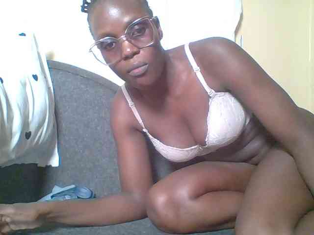 Hot-sexy-bitch webcam