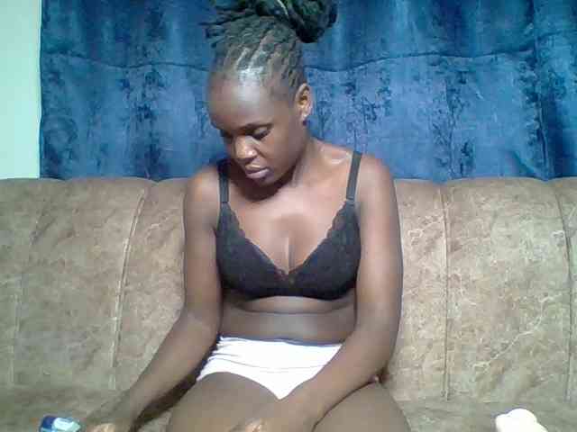 Hot-sexy-bitch webcam