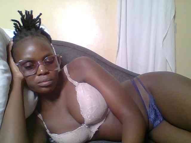 Hot-sexy-bitch webcam