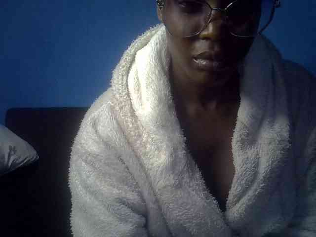 Hot-sexy-bitch webcam