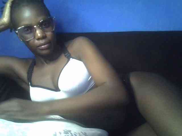 Hot-sexy-bitch webcam