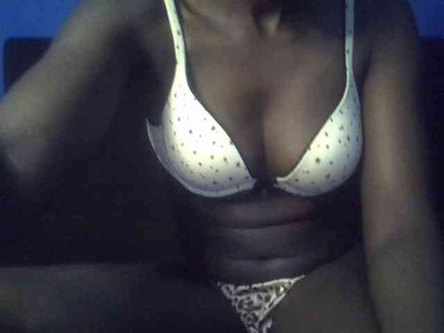 Hot-sexy-bitch webcam