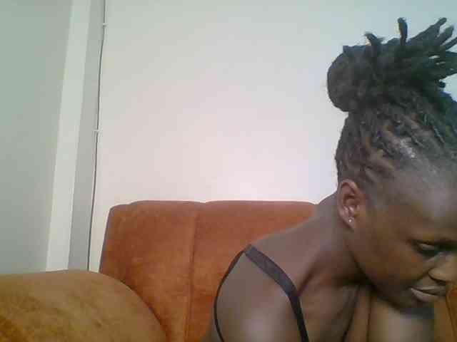 Hot-sexy-bitch webcam